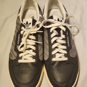 Casual Tennis shoe